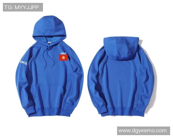 个性定制足球明星卫衣让你在球场外也能展现独特风格与热爱